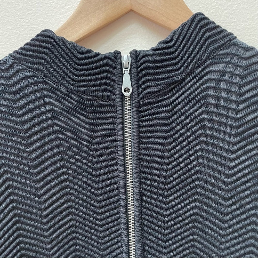 Rebecca Minkoff Black Stretch Textured Zig-Zag Ribbed Bodycon Dress Size M - Picture 6 of 12